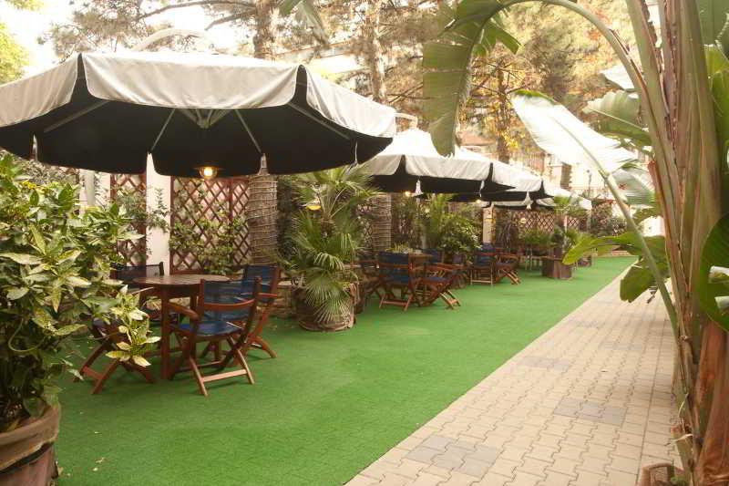 צ'יסינאו Luna Hotel מראה חיצוני תמונה