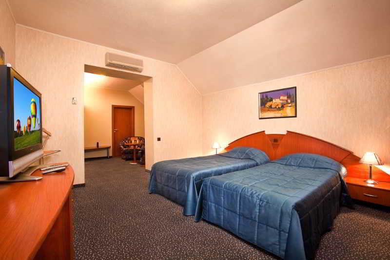 צ'יסינאו Luna Hotel מראה חיצוני תמונה