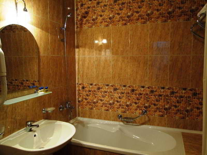 צ'יסינאו Luna Hotel מראה חיצוני תמונה