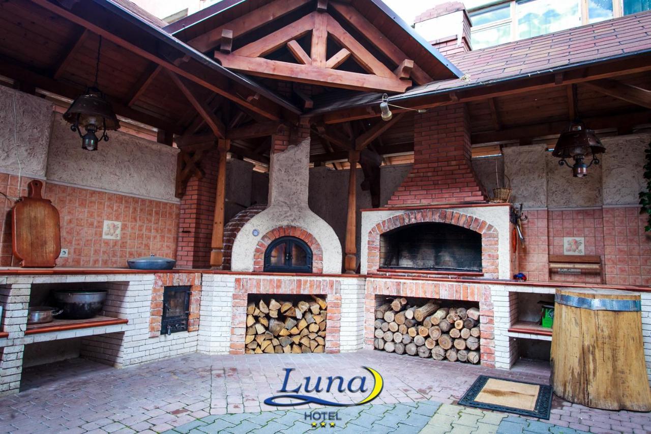 צ'יסינאו Luna Hotel מראה חיצוני תמונה